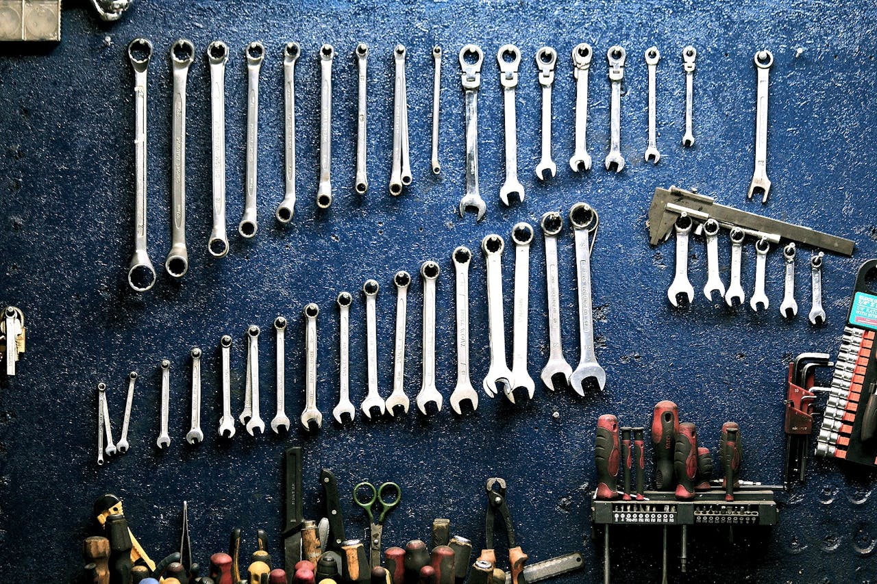 keys workshop mechanic tools 162553.jpeg